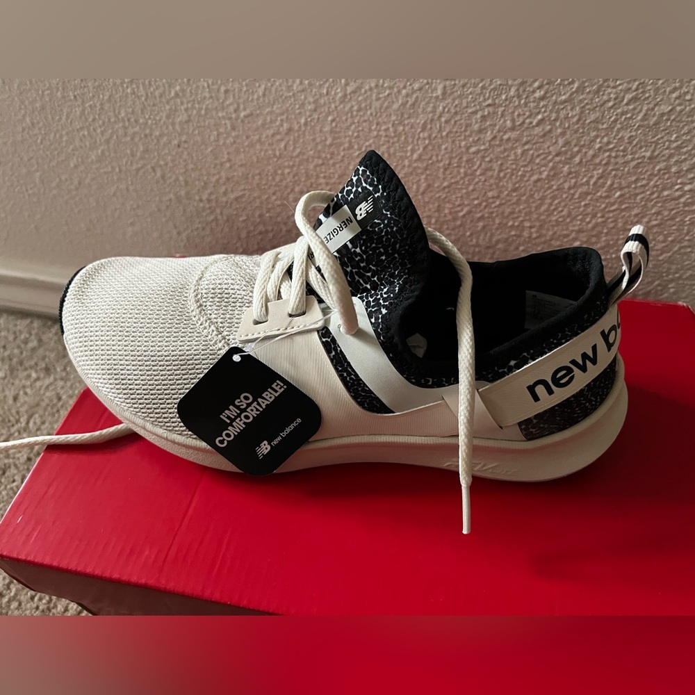 New Balance Women’s 8.5 Shoes